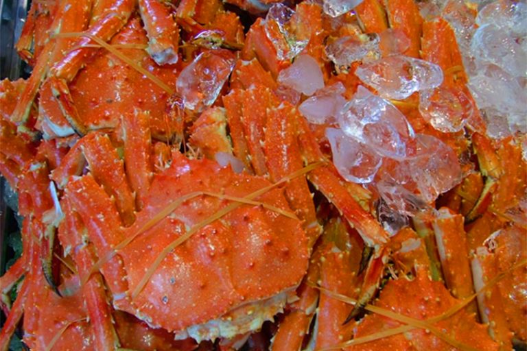 Bue king crab